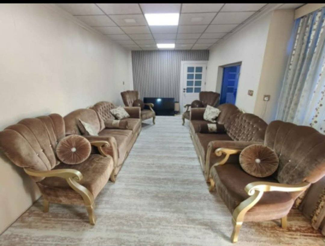 تاقم قەنەفەی کلاسیکی تورکی عەسڵی
٦٥٠ ھەزار و معامەلە لەسلێمانیە 
***********
