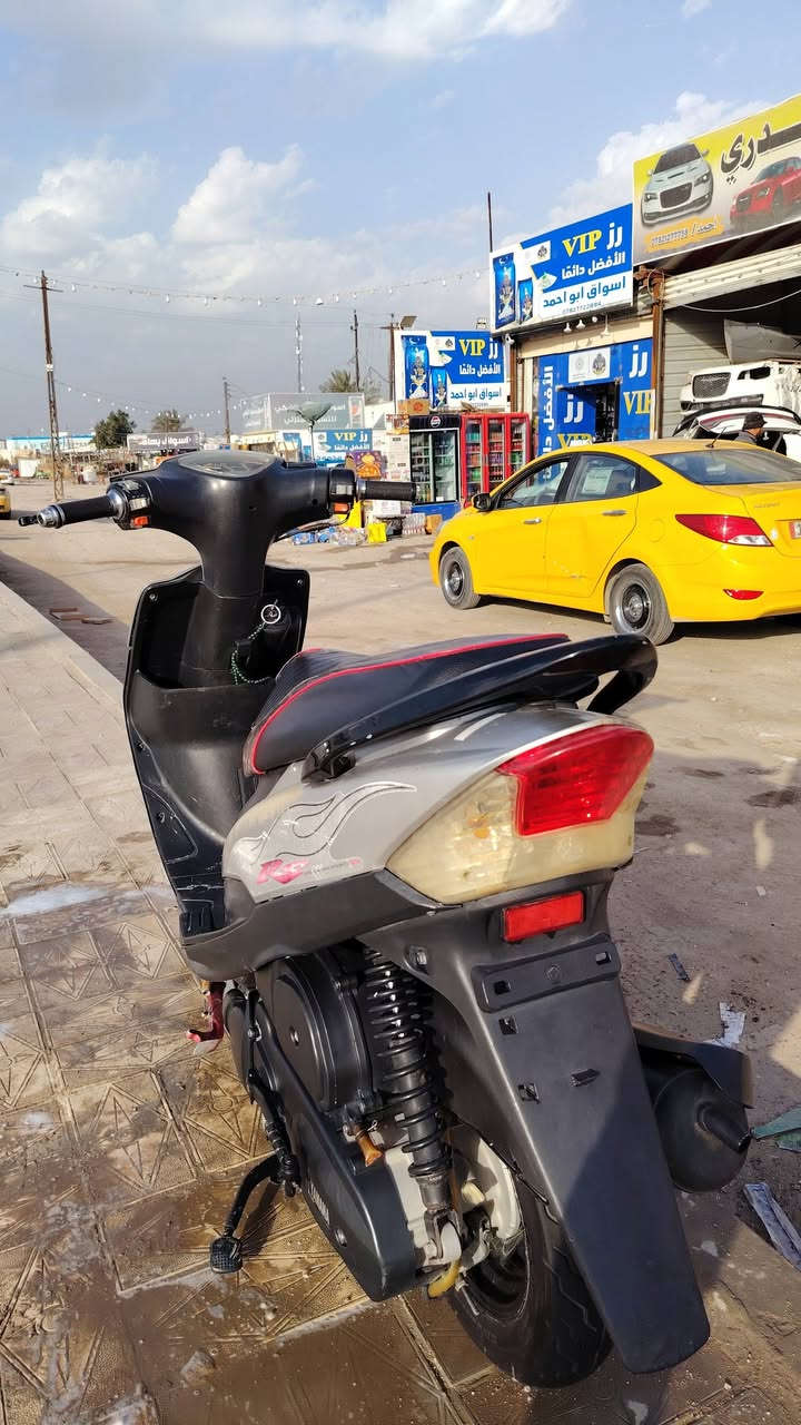 للبيع دراجه ماكس عدله مامفتوحه عله البلاد كهربائية شغاله كله سلف  هورن اشاير لايت زنون كيج بانزين عداد سرعه كله شغاله ماتخسر ربع عليه ناصريه مركز *********** السعر 650 وبيه مجال
