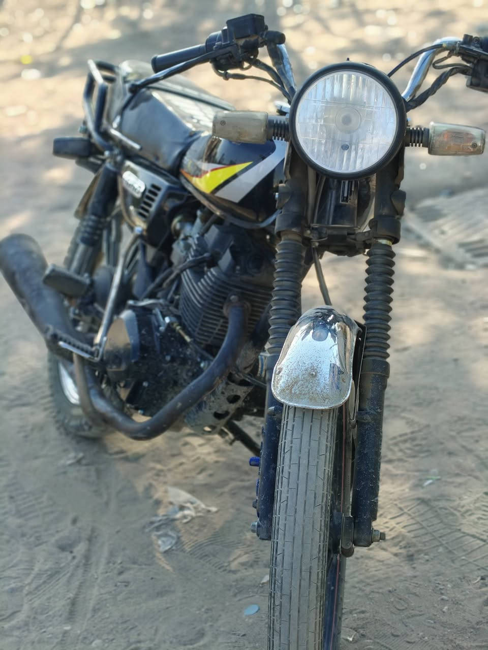 سبام عليكم دراجه يراني سيفان موديل 23
سعر 450بيه مجال  مكاني الغزالية
***********
