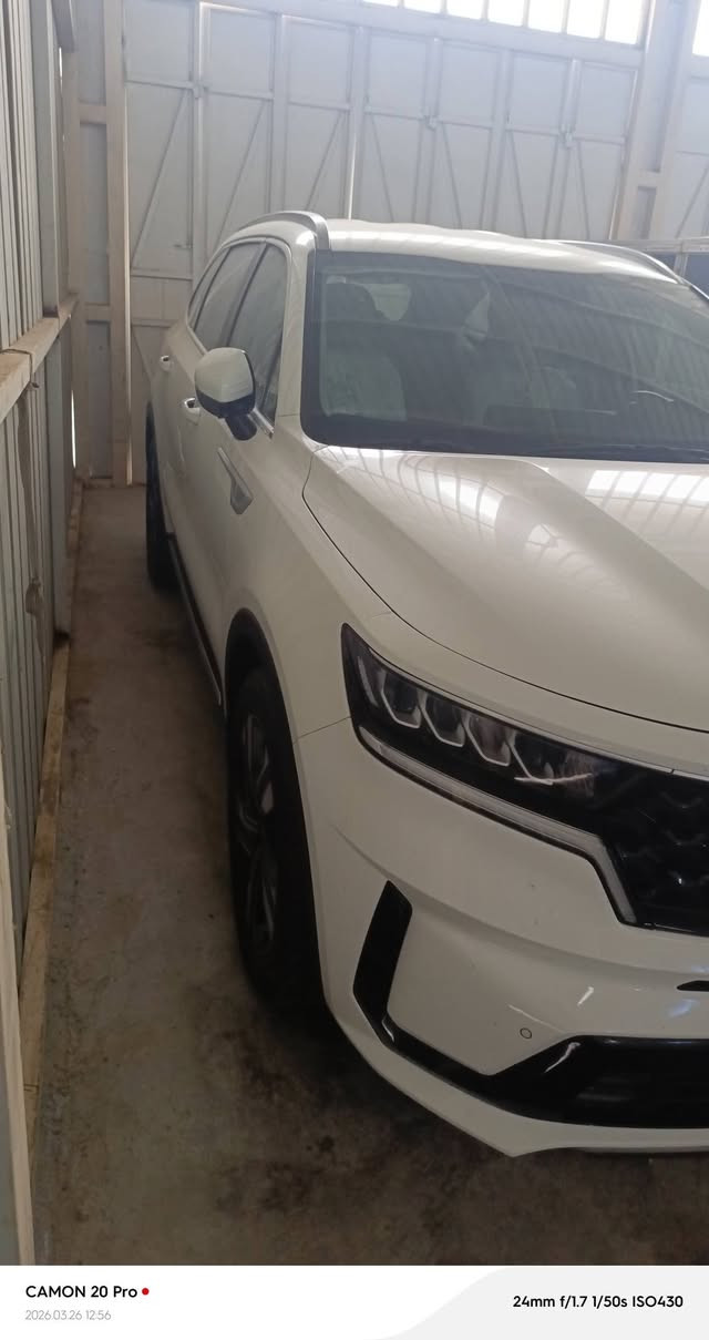 السلام عليكم سورنتو للبيع موديل 2023 اربيل مكفولة عدا شخط بسيط باب عكس السايق  
للتواصل ولأستفسار الاتصال على الرقم ***********
