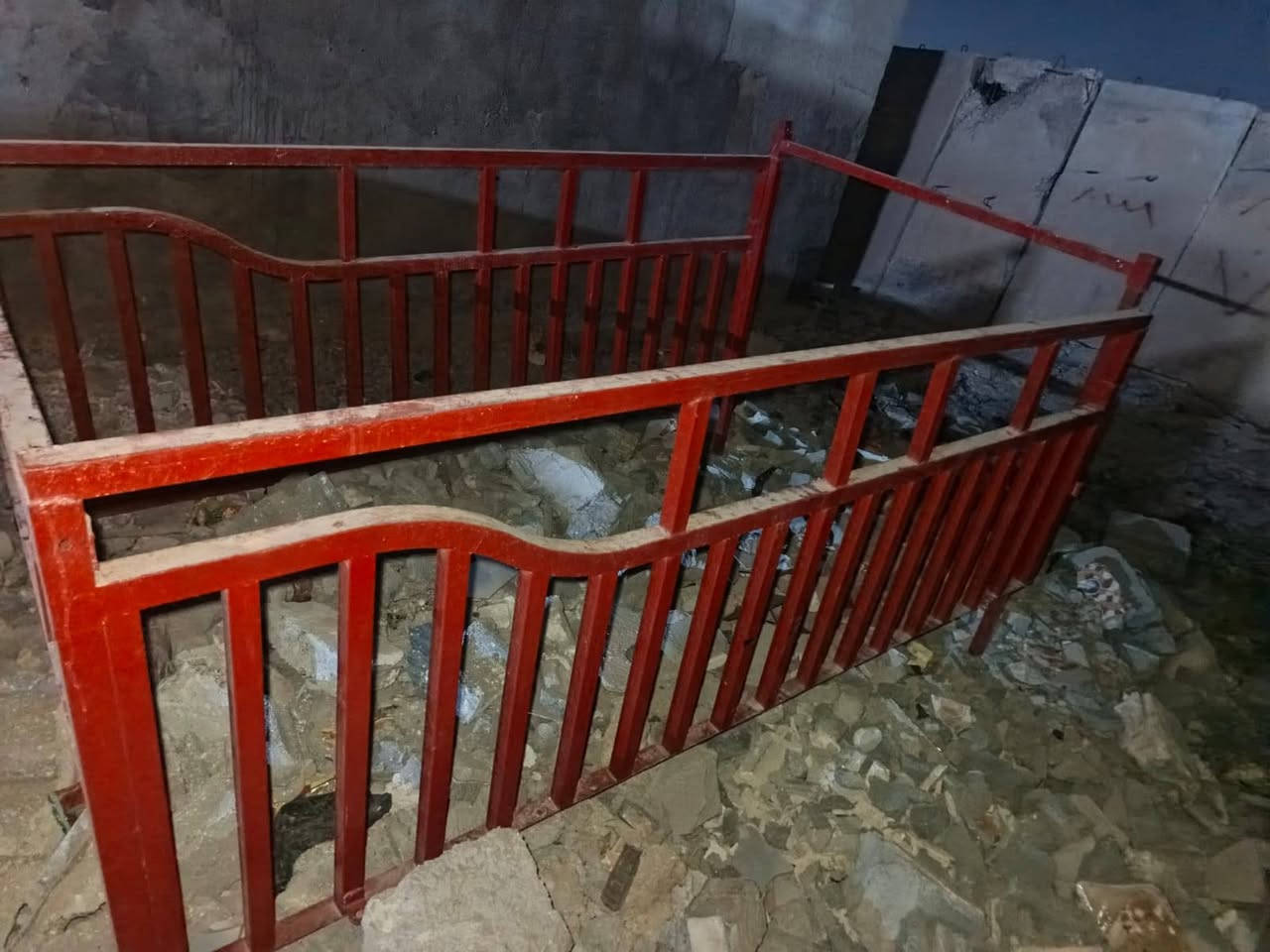 سلام عليكم ورحمه الله وبركاته محجر كيا حمل سبعه جنكال للبيع 300وبيه مجال مكاني بغداد ***********
