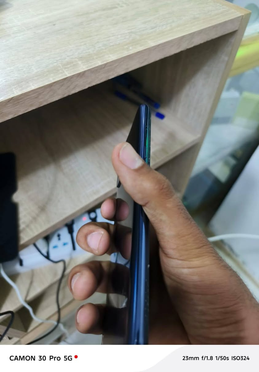 جهاز اوبو A74  ذكراته ١٢٨ عشوائيه ٦ بطارية ٥٠٠٠ مبدل شاشه فقط كله شغال اي خلل يرجع الجهاز سعره 85 بي مجال بسيط  تواصل ماسنجر او واتساب ***********

