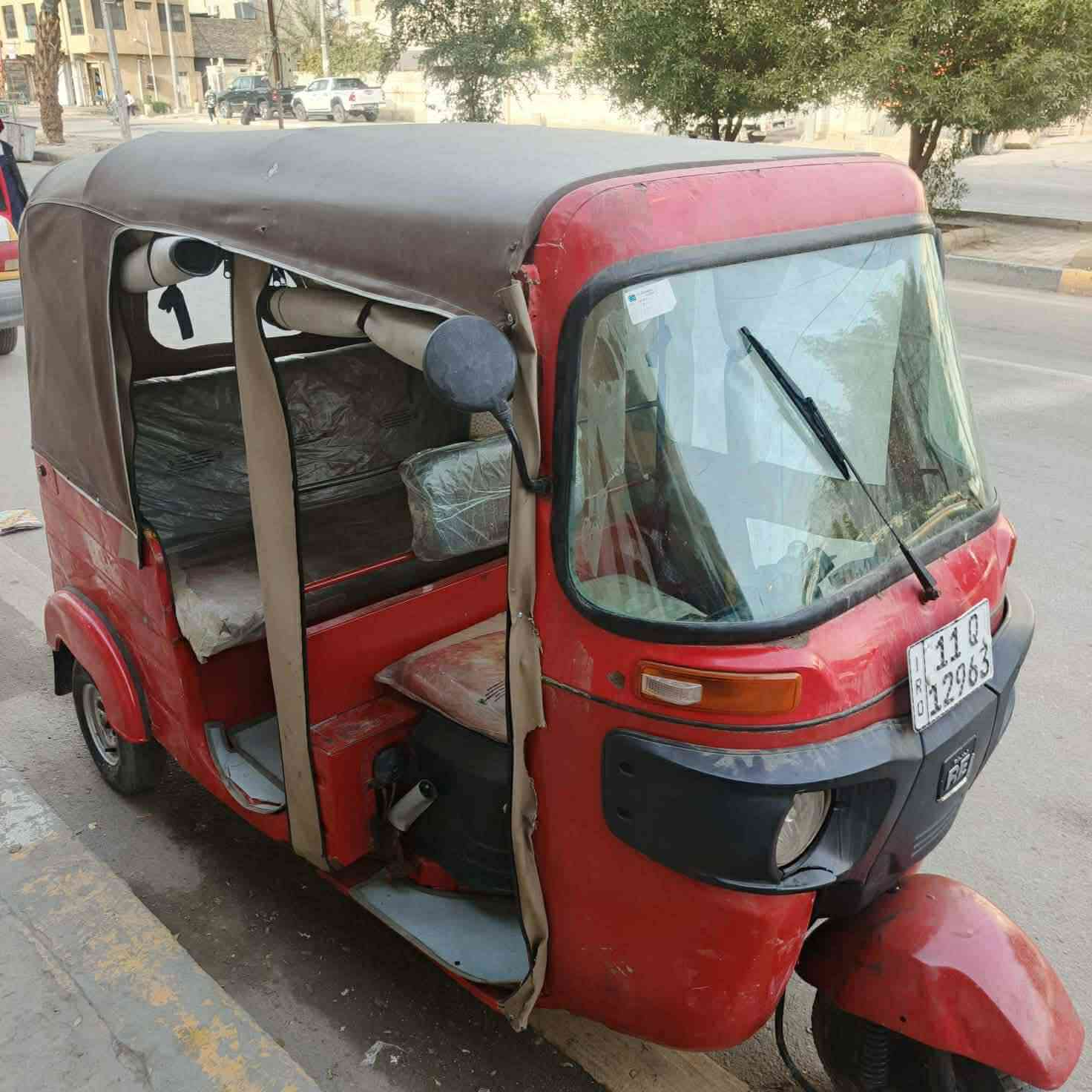 سلام عليكم تكتك لبيع رقم وسنويه  هزه جديده  محرك مكفول لا تنقيس ولا تبخير سعر 5 وبيه مجال رقم *********** مكانه بغداد
