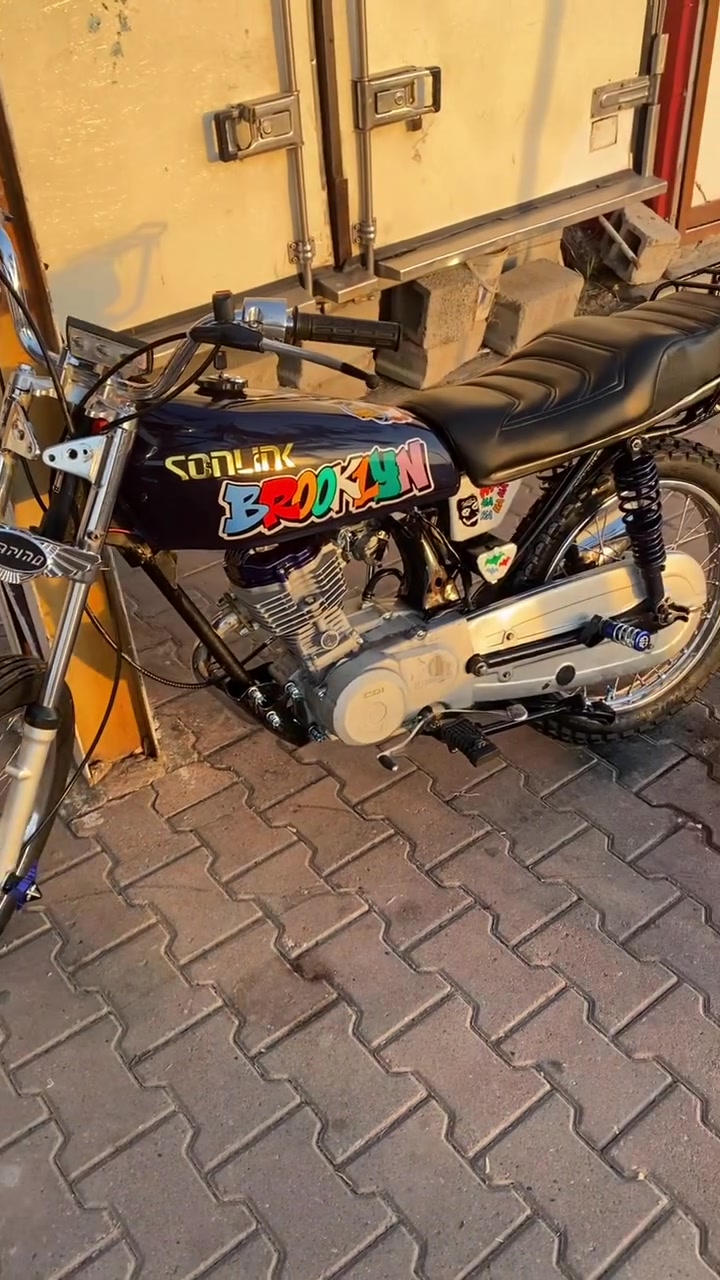 بۆفرۆشتن ARSEIA125ccماتۆڕەکە تابڵی پاکە مەکینەی مەزبوت دەنگی تیانیە شانسی لەحیمی نیە شانسیباریکە مۆدیلی ٢٠١٨لەقوەتی خۆی بێزارە هەردوتایەی تازەیە نرحی(٤٢٠) مەعامەلە ***********وەتسئەپ شوێن(سلێمانی)
