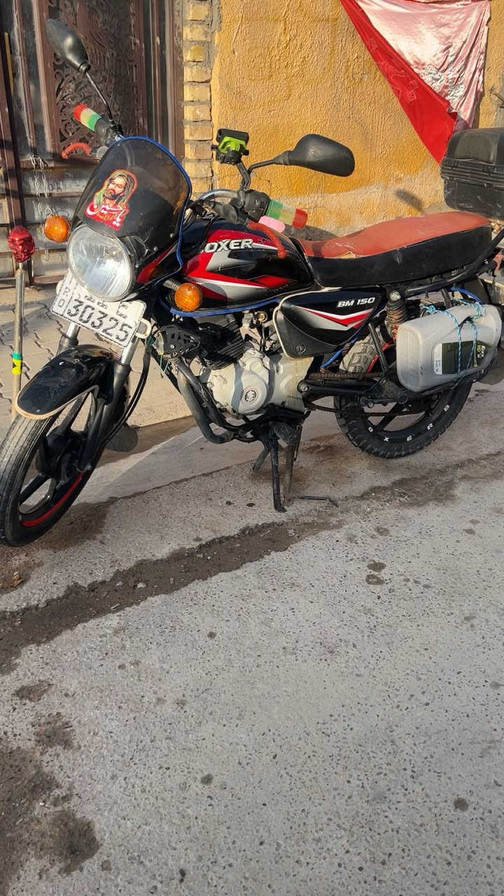 سلام عليكم دراجه بوكسر مديل 
٢٠٢٣
رقم بغداد بسمي عنوان حسينيه مال راشديه دراجه كامله أي نقص ما بيها كلشي بيها شعال ونضيفه كلش رقم ملونين ٢٠٠٠وبيها مجال رقم ***********
