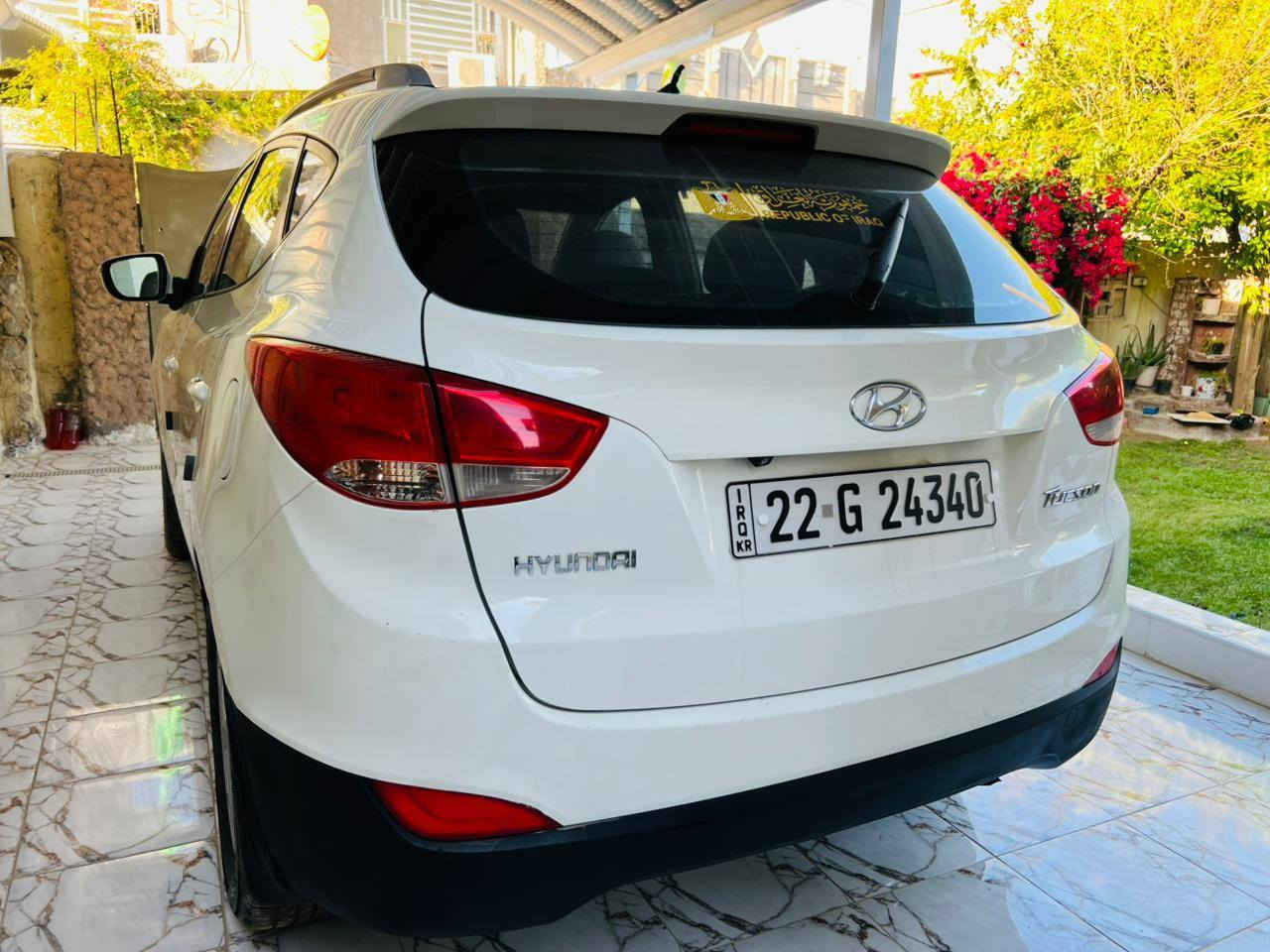 سلا عليكم ورحمة الله وبركاته
سياره توسان موديل 2012
رقم سياره أربيل 
سياره مابيه شي

مكينه== فول سليمه

تبريد ==فول مابيه شي

سياره ==بنورامه بيه

الخدايه سياره ==مابيه شي جديد

السياره من جابه بيه ظربه

فوك التاير الخلفي مقدر شبرين

بس والله سياره لو تتطلع باليوم لو ما تتطلع مال رجال كبير بالسن

سياره معروضه ١٣٨ وحك الجيه ينزل واني خادم
رقم
***********
