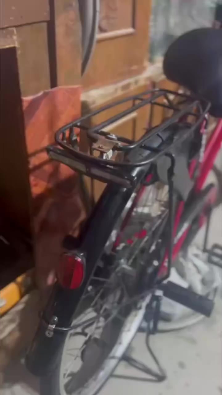 باسكل للبيع موديل 2019 نضافته مبينه بل فيديو السعر 130 وبي مجال
مكاني حله طهمازيه 🩵


**إذا كنت صاحب هذا الإعلان وتريد حذفه لأي سبب، رجاءا أرسل رسالة إلى الدعم الفني**