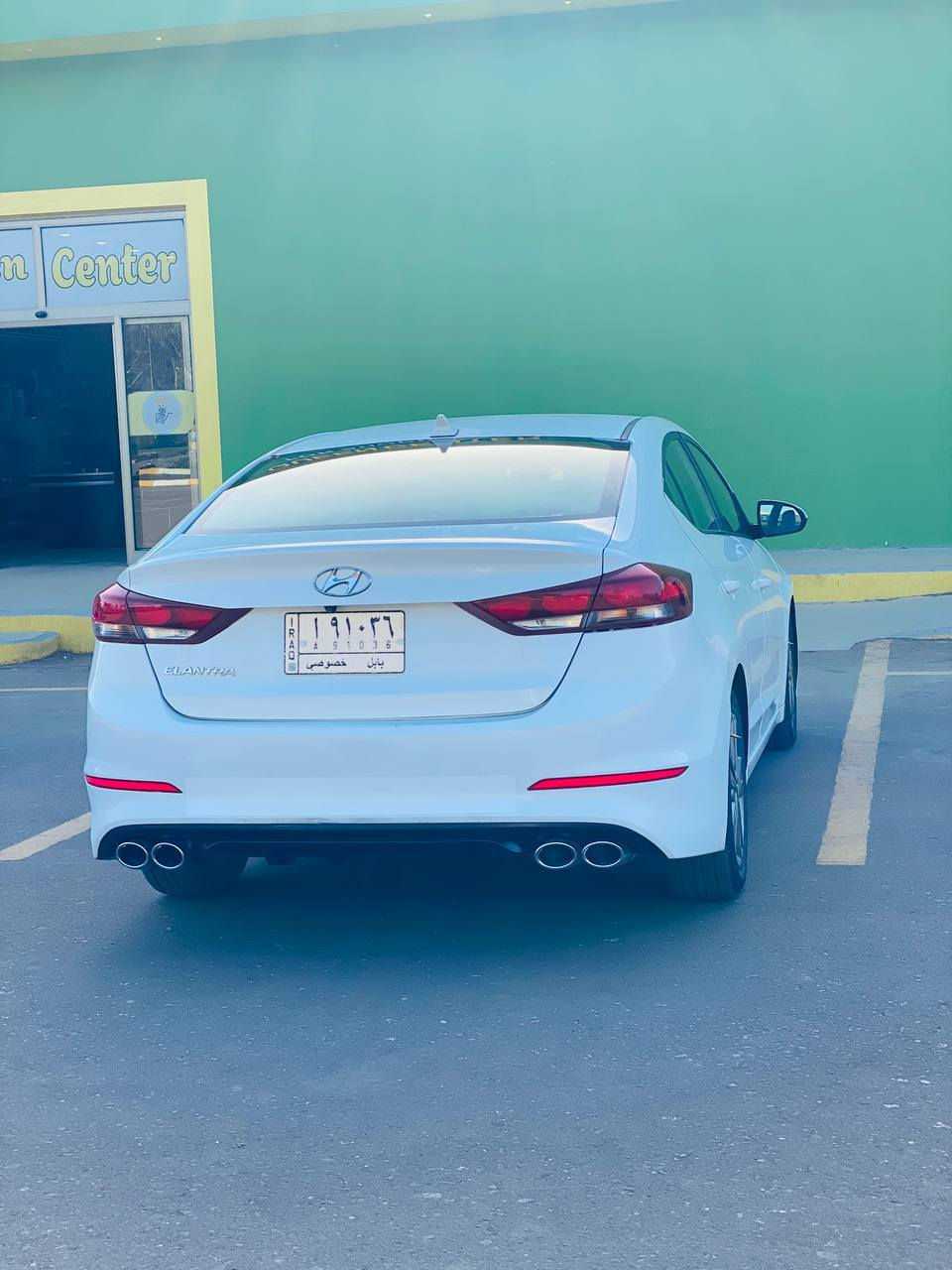 السلام عليكم 
تحيه طيبه 
النترا موديل 2018 وراد امريكي بأسمي تحويل ثاني يوم حادثها جاملغ مصبوغ فقط وبنيد مبدل  وبالعراق بيها خشم الجاملغ الامامي جهة الصدر بارد شواصي لغود كفاله ماشيه 117m 
مواصفات عاديه السياره جديده تخم تاير حداديه كير مكينه خير من الله شادلها مكينه مال موديل 20 بعدها بالضمان السعر ((((( 130))))
وبيها مجال 
مكاني حله 
للاستفسار *********** حلة, بابل
