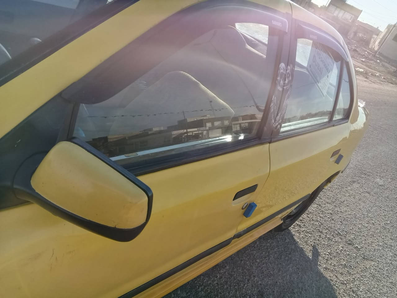 السلام عليكم
سمند موديل 2009 بيه خيط تبخير بالمكينه فقط كهربائيات شغاله تخم تاير نضيف السياره مصفره هيئه وغرامات سنويه ب اسمي تحويل ثاني يوم السعر 22 وبيه مجال 
مكان السياره بغداد التاجي 
***********
