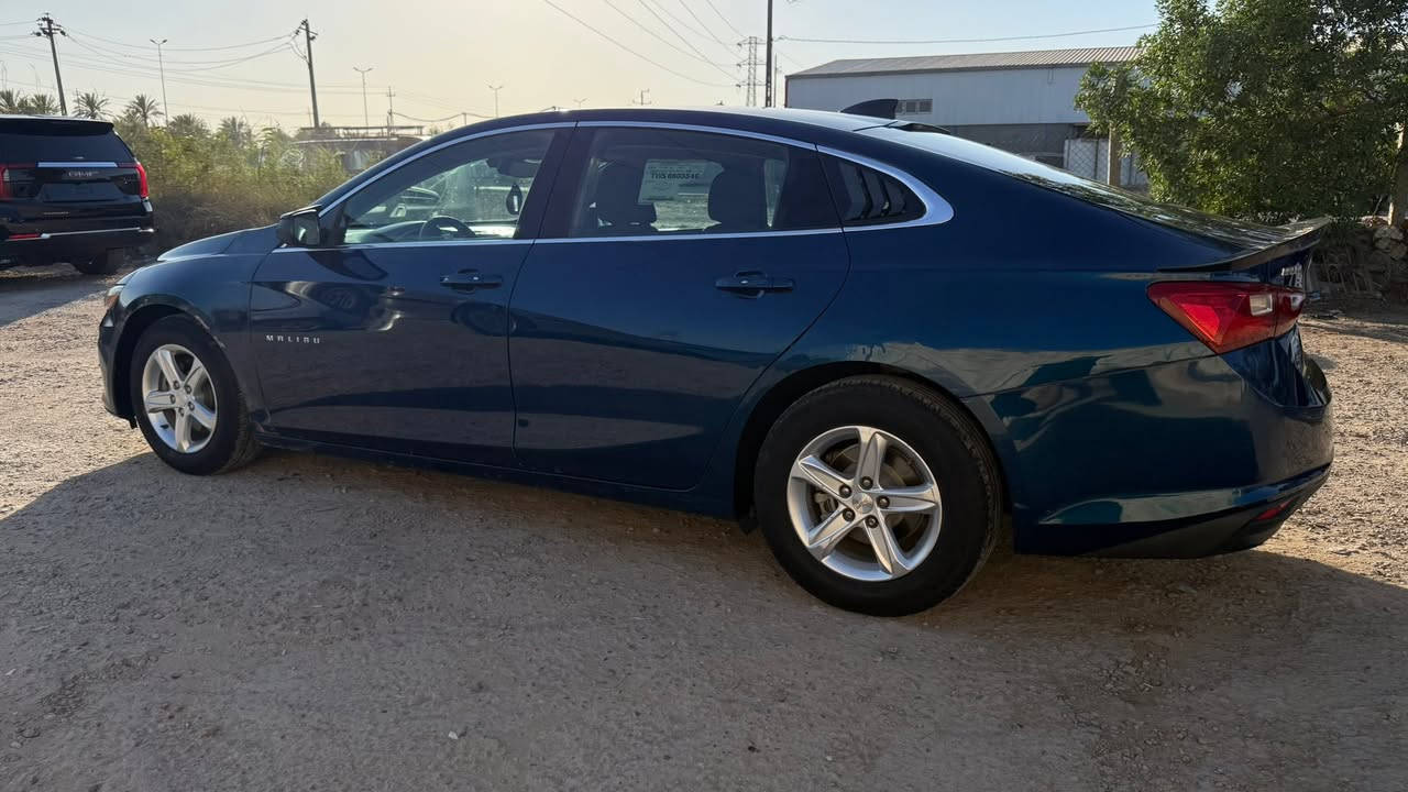 للبيع شفروليه ماليبو 2019 – فئة LS. السعر (109) 

ترهم مراوس 

ملاحظة سياره مابيه اي مشكال سياره جاهزة 

* محرك 1.5 تيربو اقتصادي.

* تشغيل بصمة.
* شاشة 8 إنش تدعم Apple CarPlay وAndroid Auto.
* كاميرا خلفية.
* مثبت سرعة.
* مكيف ممتاز.
* السيارة نظيفة والاستعمال شخصي.
* اللون: أزرق معدني.
* رقم واسط انكليزي سنويه 2026 شهر ل11 
*عداد لمسافة 115 

(حادث سيارة جملغ ايمن وبنيد بدون دواخل حادث سطحي وجملغ اليسر كلير ) 

كير ومكينة كفالة

مكان سياره بابل لهاشمية 
***********
