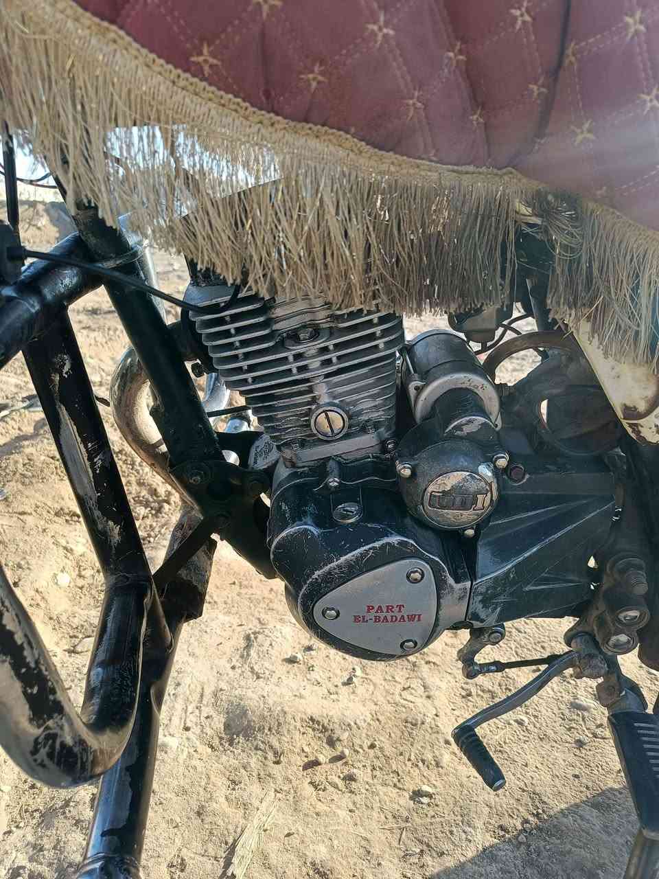 دراجه للبيع تواير جدد كهربائيات شغاله سلف شغال محرك نضيف  وصل ٢٠٠
(***********)
