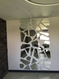 الفرق بينهما هي الاناره ولون المرايا ......مرايا 2ملم تايوان .......07...