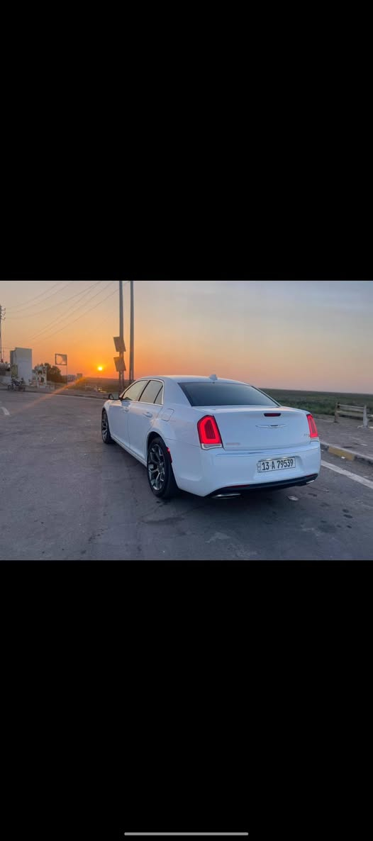 السلام عليكم اوباما للبيع موديل2016
مرمز 2022..
رقم ميسان دولي باسمي.. 
مكينه 3600..
دواخل جلد بيجي.. 
ويل ٢٠تخم تاير حداديه خير من الله.. 
حادث جاملغ وبنيد و 3قطع كلير. . 
صور الحادث مرفقه بل المنشور 
السعر 174وبيها مجال الطيبين.. 
مامشتغله خط استخدام شخصي.. 
مكان السياره ناصرية قضاء الفهود.. 
للاستفسار أكثر ع الرقم.. 
***********..
***********..واتساب
