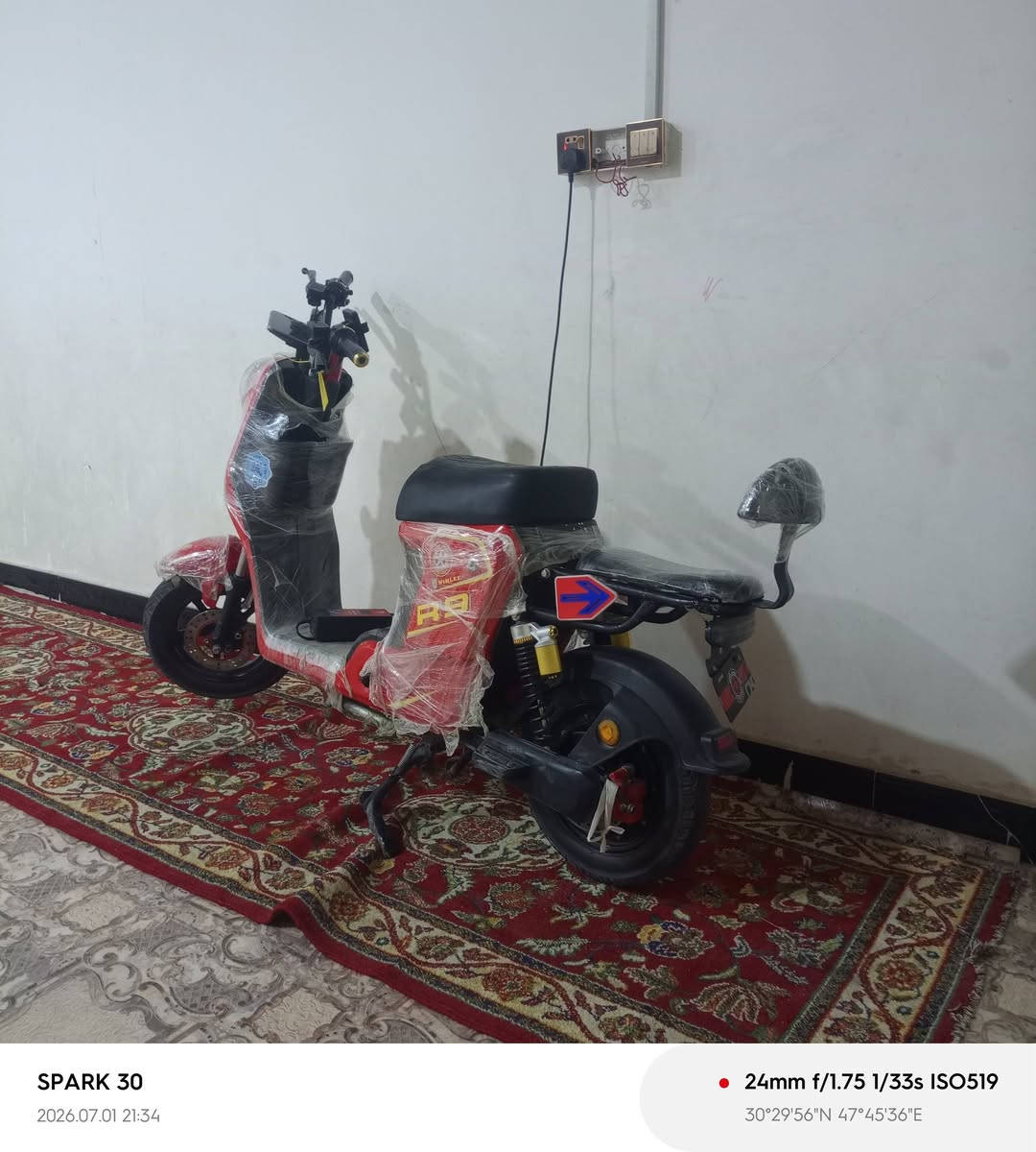 سلام عليكم شباب دراجه R9 مديل2025 بعده جديده ولمنشور يحكم وياه ثنين سويج وبصمه 
 ودبل اشاره وترجع بگ وسرعه80حقيقي شحن سريع وتطول وياك وبيه انذار سرقه
السعر400 يعني ابلاش وبيه مجال لطيبين 
الموقع البصره الحيانيه 
الرقم ***********
