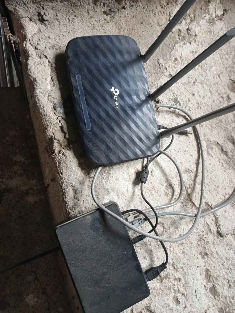 منظومه استعمال 3اشهر كامله
نانو 
راوتر 
يوبي اس 
بس شد 
سعر 110
***********
