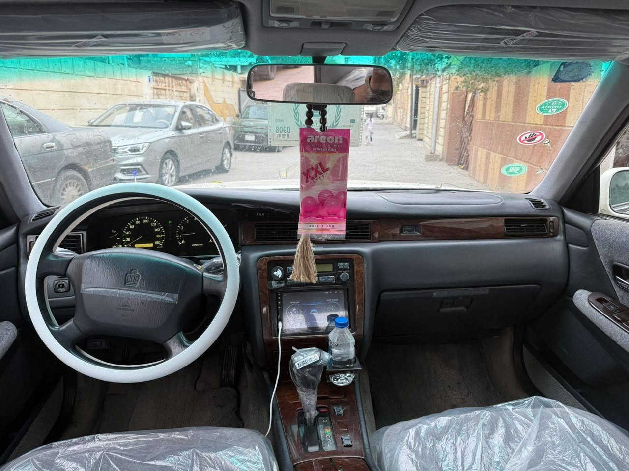 سلام عليكم راس الثور البيع السياره كلش جديده وكفاله من الكص والنقل والسياره رقم بصره 
ثاني يوم تحويل 
تبريد شغال
حداده 100/100
تخم تاير جواهه
مكينه وكير 3000 كفاله عامه كلش جدد
السعر 120 $ وبيهه مجال قليل كلش
*********** انتصال وتساب
