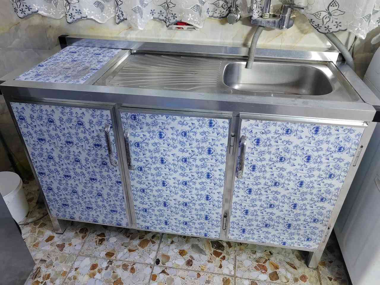 كاونتر المنيوم للبيع ب 75 وبيه مجال عنوان سريدات مربع ثالث رقمي ***********
