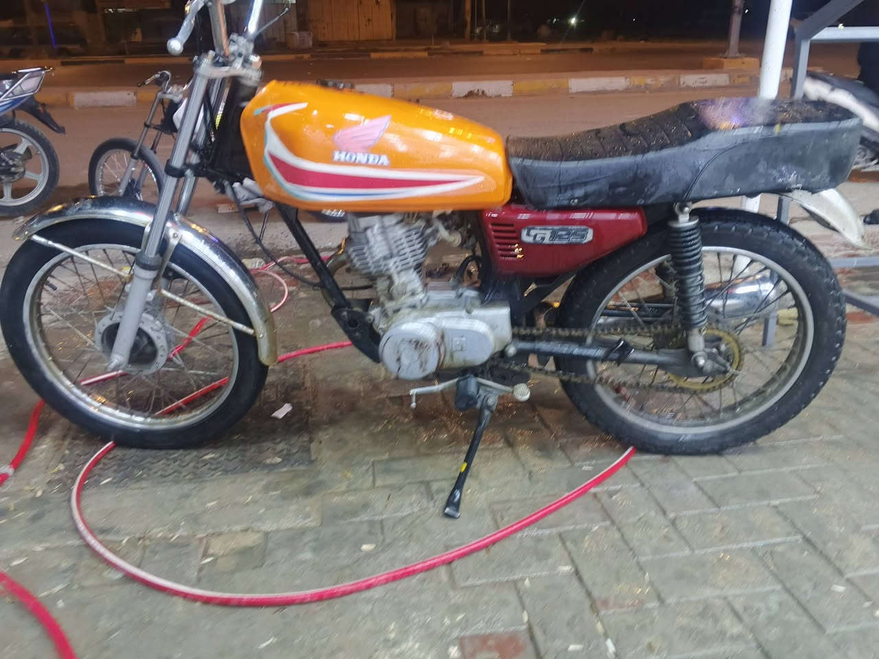 سلام عليكم  شباب دراجه نظيفه لبيع مستعجل عليه *********** وهذه رقمي
