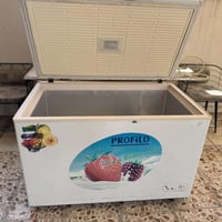 مجمدة شغالة للبيع كل عيب مابيه الاتصال بالرقم ٠٧٧٠١٩٣٠٨٩٧السعر ٢٥٠ الف