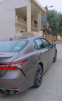 للبيع   كامري موديل 2023 مواصفات SE  ماشيه 71 الف ميل   حادثها خلفي  ب...