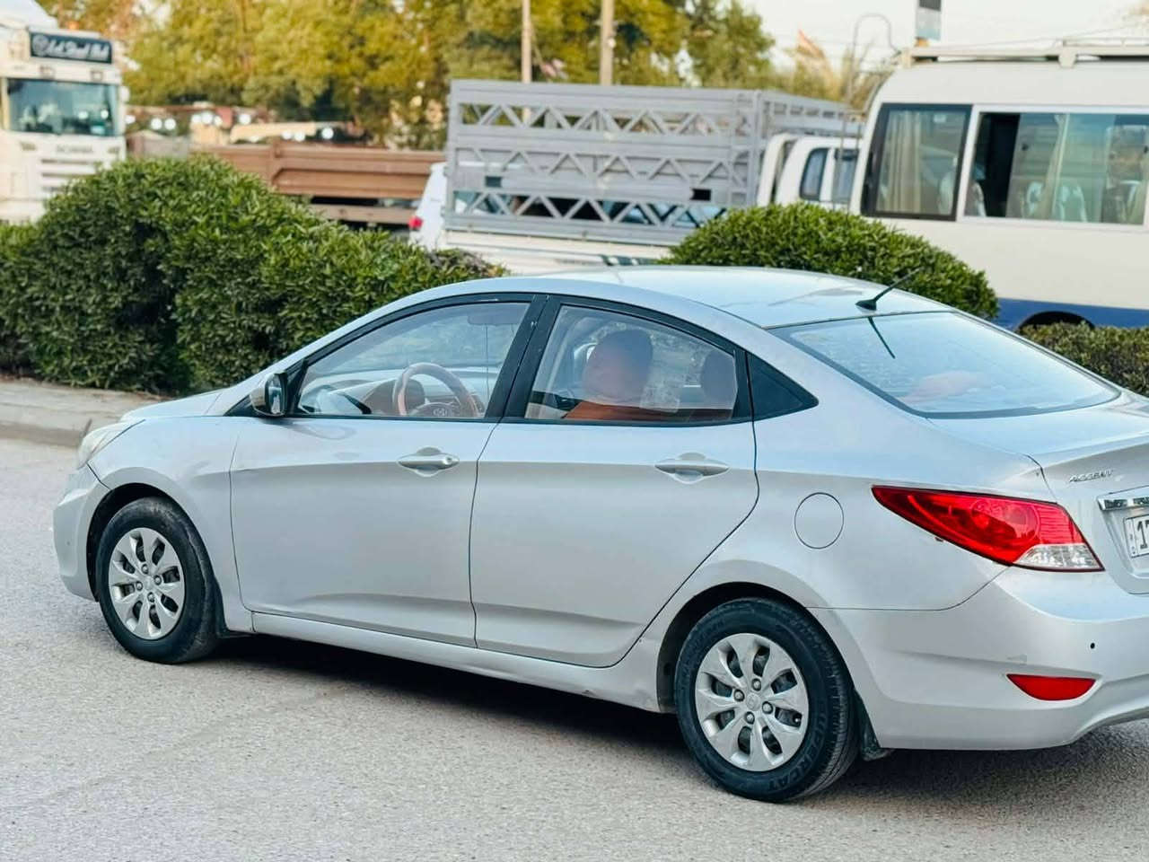 السلام عليكم
هونداي اكسنت خليجي 2017 
مكينه كير حداديه تبريد مابيه اي نقص جاهزه من كلشي سياره جديده بمعنى الكلمه بيه قطعتين رش صبغ بدون ضربه  الباقي مكفولة من كلشي رقم مثنى نكليزي سنويه جديده سعر 77وبيه مجال لاستفسار ***********مكان السماوه المركز
