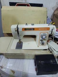 مكينه خياطه للبيع تواصل اتصال فقط 07879765078
