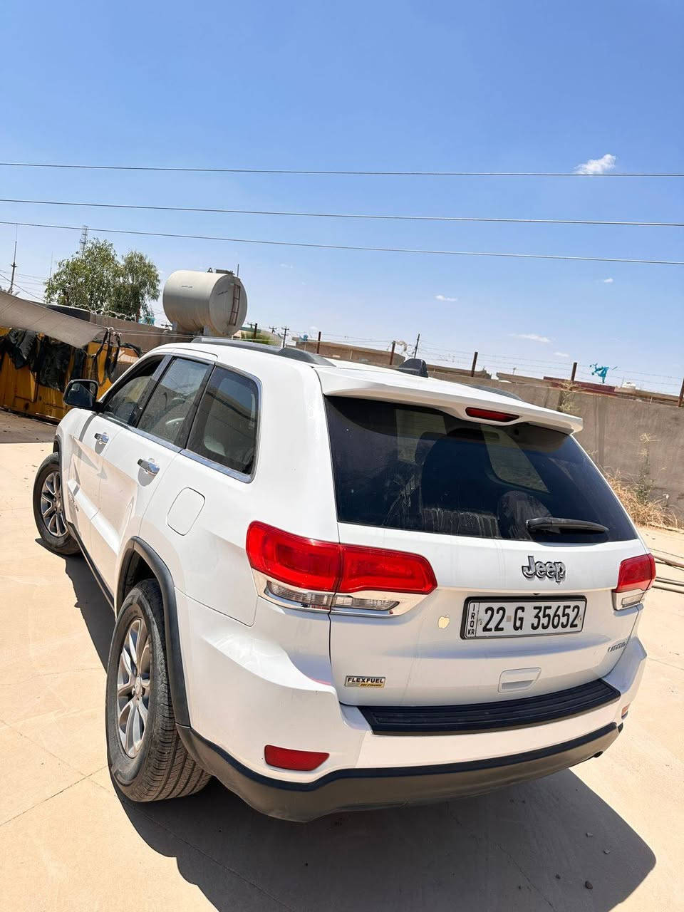 جيب لاريدو14امريكي رقم اربيل سنويه جديد بيها قطعتين جاملغ السايق وبنيد بدون دواخل سعر 180 بيها قليل مجال
للشراي ماشي السيارة 290 ك. شرط 
الكير والمكينة


**إذا كنت صاحب هذا الإعلان وتريد حذفه لأي سبب، رجاءا أرسل رسالة إلى الدعم الفني**