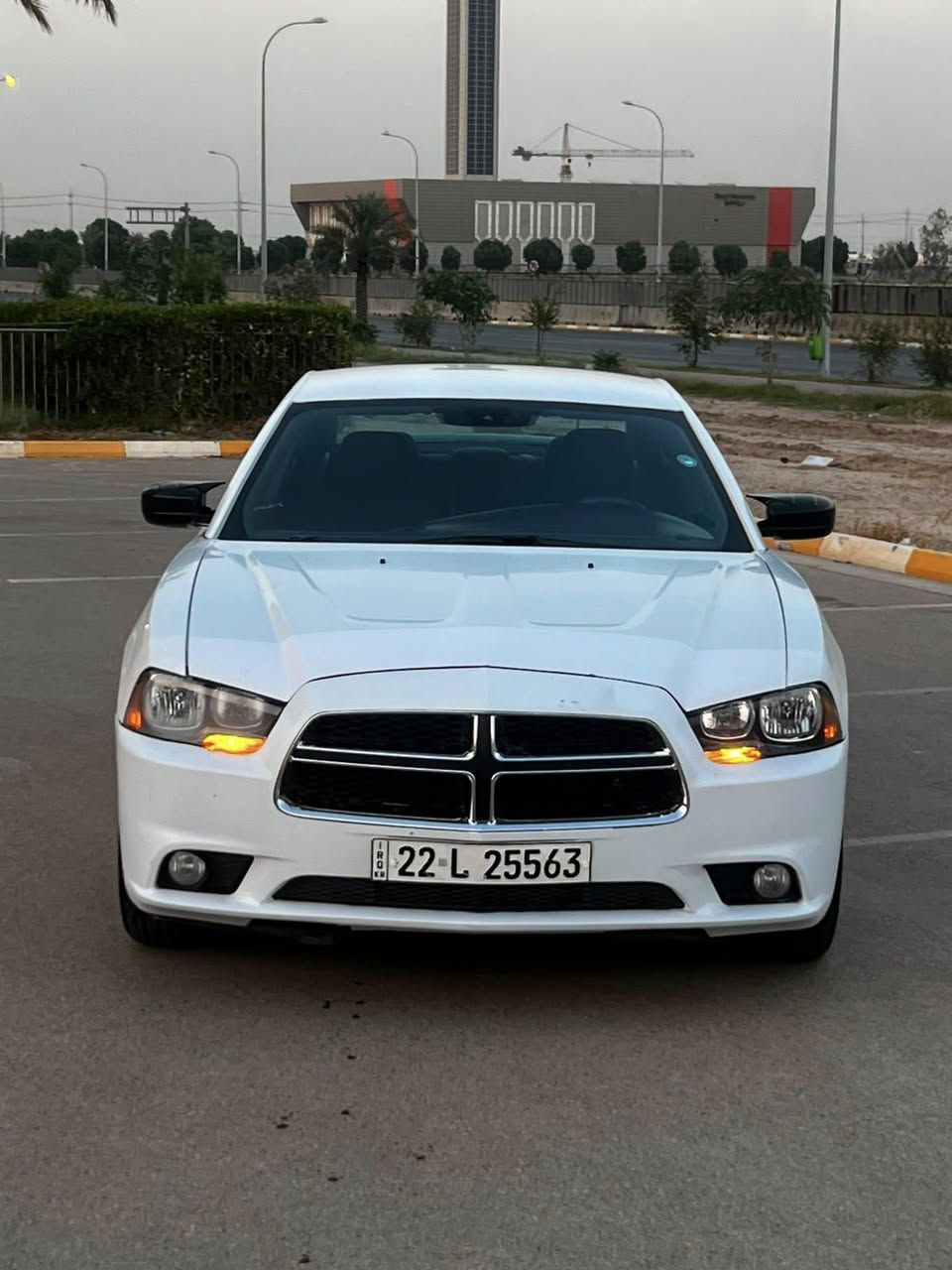 سلام عليكم
جارجر الون ابيض
موديل 2011
وارد امريكي 
سونار بل منشور
حادث جاملغ وبنيد بدون دواخل
شواصي لغد مكفولات
موصفاته معروفه 
مكينه 3600
بصمه  
كير عصه المرغوب
بصمه ابواب 
تشغيل عن بعد 
كشن كهرباء 
شاشه صغيره 
حساسات 
قطعتين تبريد 
تحكم استيرن جهتين 
منضومه زنون 
تخم تاير 
انضمه قياده 
حداديه صدر كله جديد
تبريد ثلج 
گير ومكينه مكفولات 
السياره جاهزه للاخير 
مابيها كل نقص 
رقم ربيل
هزه جديده 
تحويل مباشر 
تريد تحويل او وكاله
مكاني بغداد 
سعر 138 او بيهه مجال
ه‍ ‭***********
