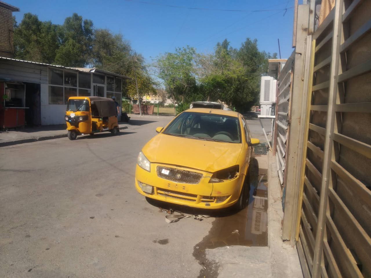 سمند رنا ٢٠١٤ رقم بغداد بسمي السعر ٢٥ورقه وبيه مجال مكان بغداد ***********
