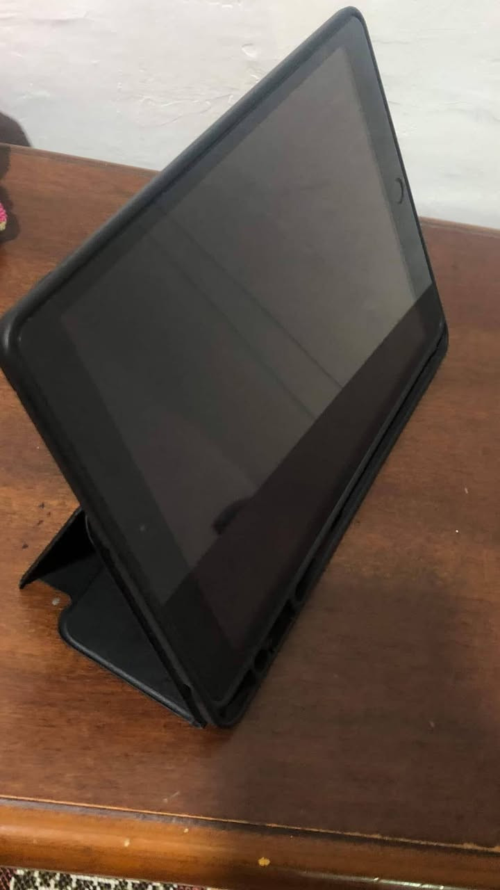 ايباد جيل السابع ذاكرة ٣٢ المكان البصرة السعر١٧٥ وبي مجال قليل للتواصل ***********
