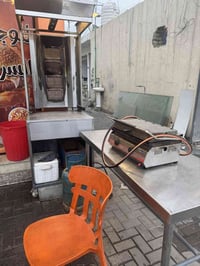 شوايه كص جديده. تفصال وكل نقص مابيها هيه والمعدات كامله وحته الميز ويا...