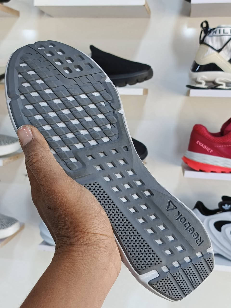 ريبوك باله اصلي اورجنال
قياس 45.5--30 cm
اصلي اورجنال طبي وزن خفيف
***********☎☎
توصيل كافة محافظات العراق 🚗
