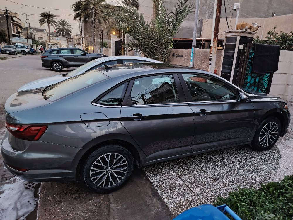 السلام عليكم
جيتا موديل ٢٠٢١ للبيع
بدون حادث تقريرها كان غرق
مكفولة من الطربه والصبغ والتبديل والبارد كفاله عامه .
ماشيه ٤٧ كيلومتر وليس ميل 
فول مواصفات بصمه دخول وتشغيل . كشنات جلد وكهرباء وهيتر . بنوراما . رادار امامي وخلفي وجانبي . شاشه جبيرة وكامرة دواره  . لات عدسات زنون .

السعر ١٥٢ ورقه
بغداد العامرية شارع المضيف
هاتف *********** بغداد, العراق
