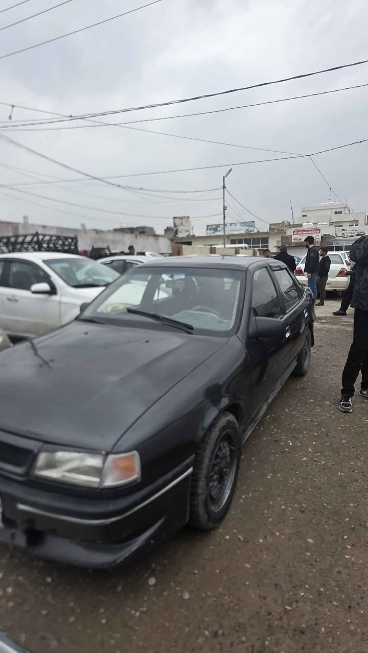 وپل فيكترا مودئل 1990  كئر عادي ماكينه 18 بئ دعم عام به خ بو جواني تحويل شه رت سعر 35و مه جال....
 رقمئ خوداني *********** دهوك, العراق
