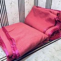 زوج بطانيات • نفرين • ما مستخدمة