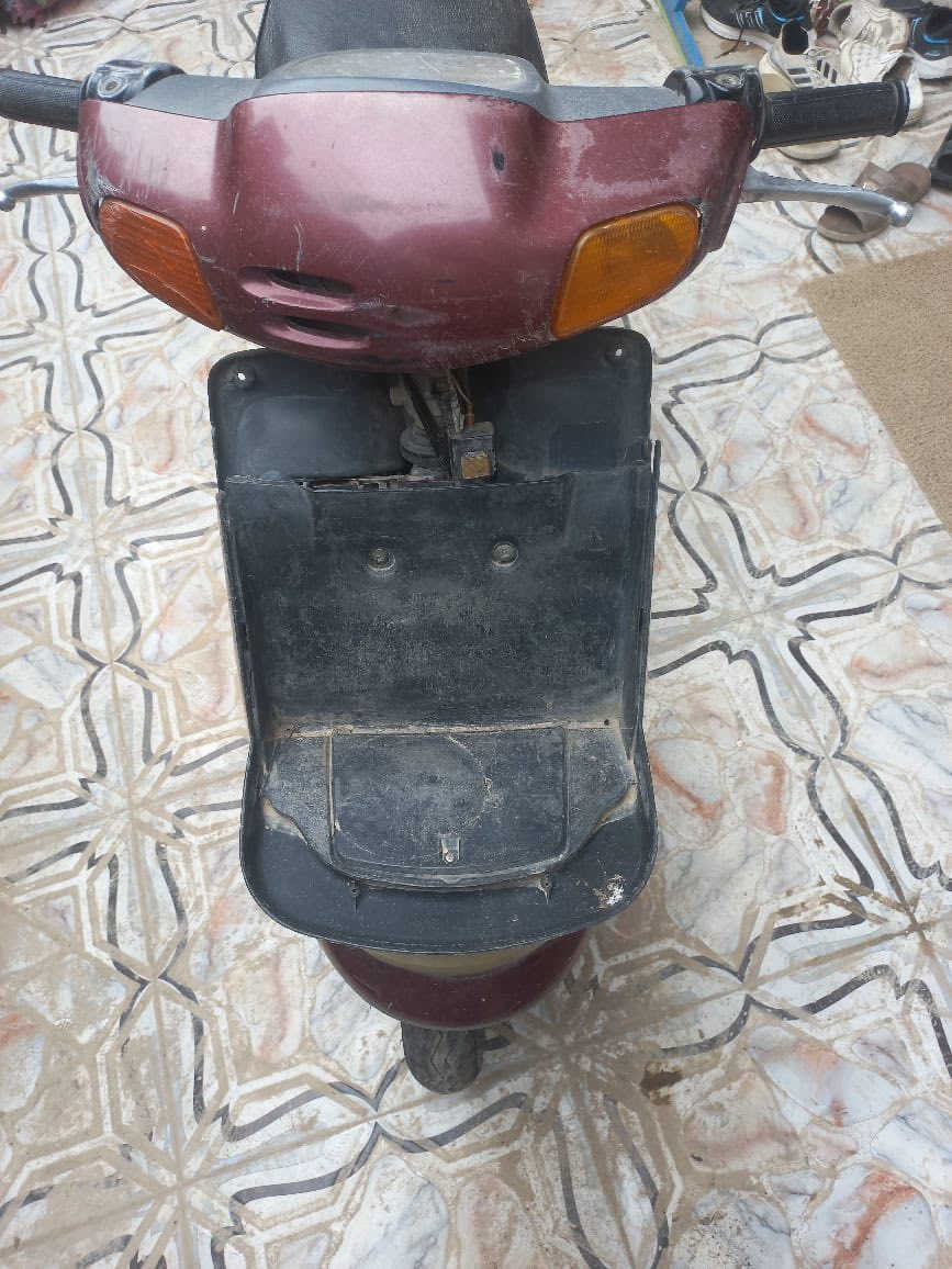 منغولي دراجه سلف هند. كهربائيات كله شغال  بيه صوت ماعرف شنو. السعر 175 وبيه مجال قليل  مكاني البوبيات ***********
