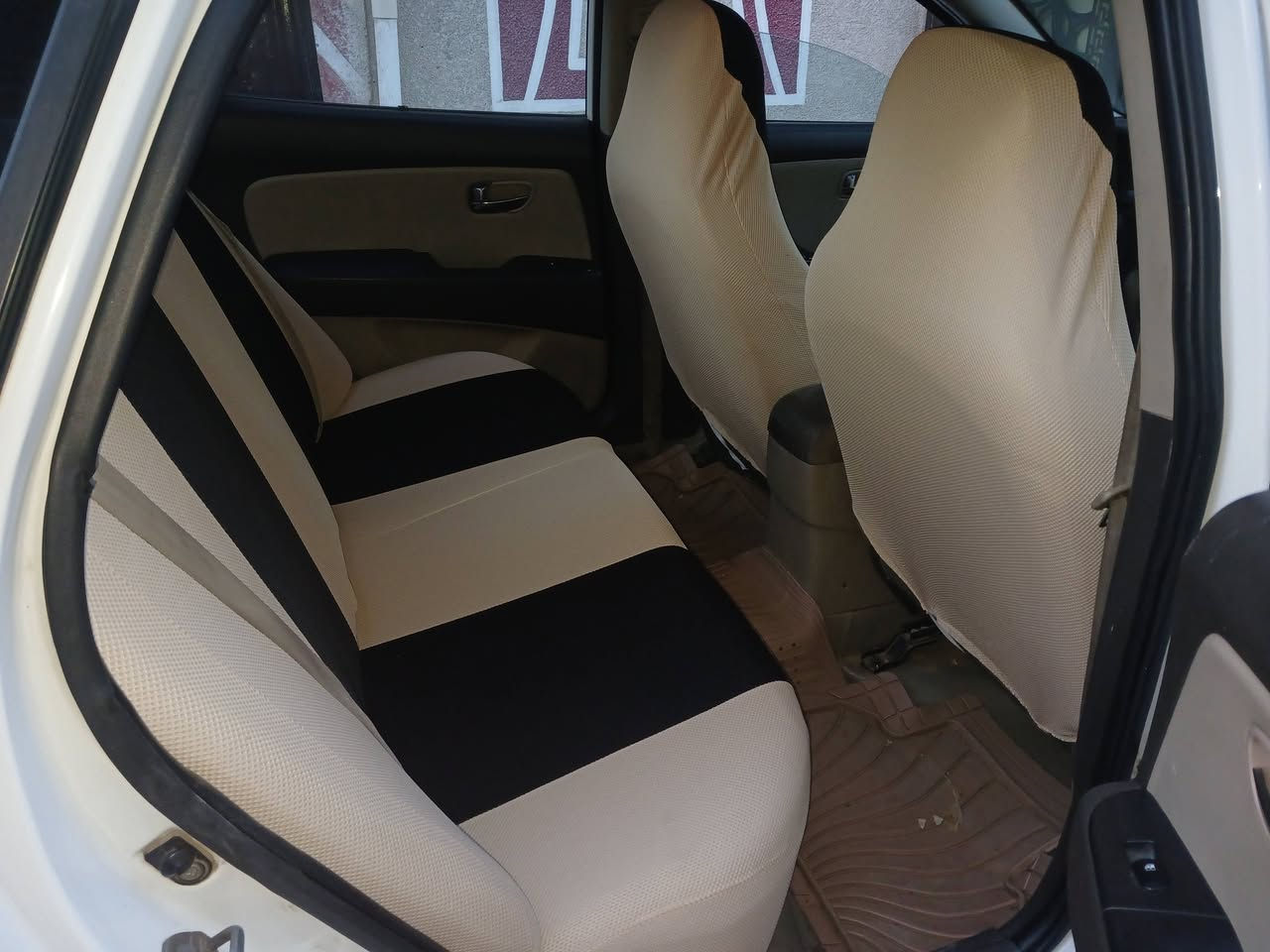 النترا ٢٠١١ رقم كربلاء 
جاملغ امامي صبغ والثاني بداية الجاملغ 
بيها بارد موضح بالصور 
السونار مرفق مع المنشور 
حدادية خلفية وامامية 
زوج تاير جديد 
شاشة كامرة 
سنوية 2027 
شرط عقد مروري 
المكان : كربلاء 
للاستفسار ***********
مراوس سيارة اقل حسب القناعة 
السعر ١١٠ مع المجال
