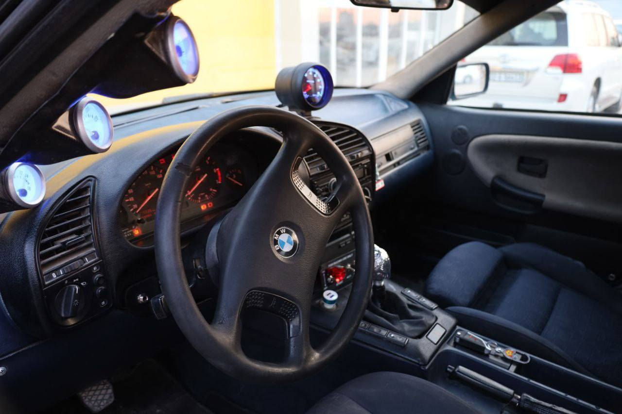 Bmw e36 325i اصل 🔹
السياره بدون حادث⛔
مكينه كير صدر اكسل كله جديد✔️
عليها شوته وتفريغ وبرمجه شرط ترعد رعد✈️✈️
كير عادي كلج جديد وفول نشاط السياره✔️
داخل جديد بدون نقوصات✔️
عليها اضافات كيجات ومودات تغيير فصلات©️
وياله هامان اصليات❇️
كهربائيات كامله وبلاديات بدون جطلات 🫟
مسجل ياباني وسستم صوت انفلاقي✔️
بصمه وسنتر لوك كامل🚫🛅
جام ٤ كهرباء〽️
رقم انكليزي بأسمي وهزه جديده وسنويه لل٣٠ 🫟
السياره لعابه وبيها نصبه حلوه ❇️
مكاني ديالى بعقوبه *********** 📞
سعرها 45💲
