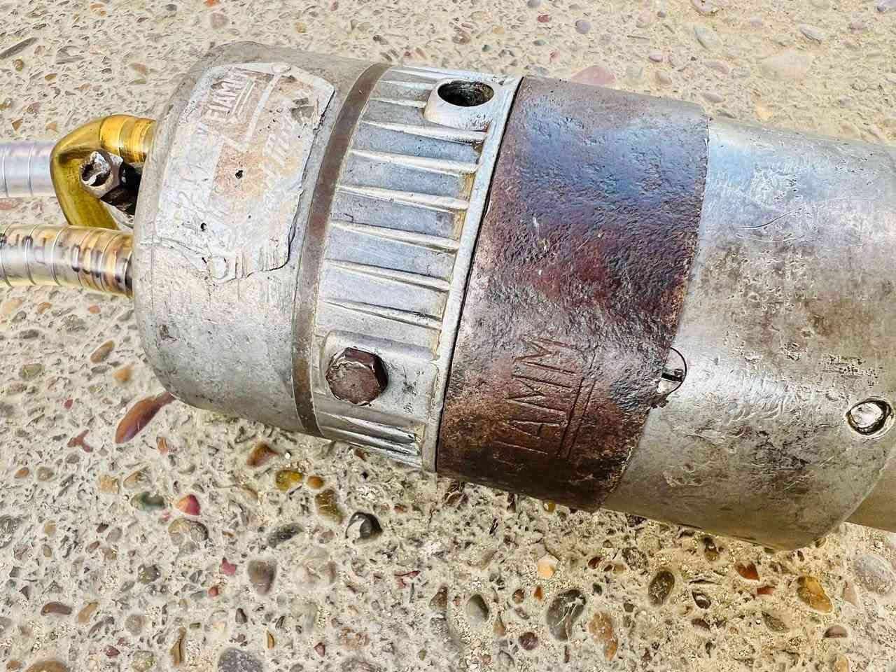 السلام عليكم براد للبيع افيام أربع فحمات ماطور دبدوب جبير  بل كارتون توه امحور بعده مامشدود 
‏عنوان بغداد شارع فلسطين 
***********
