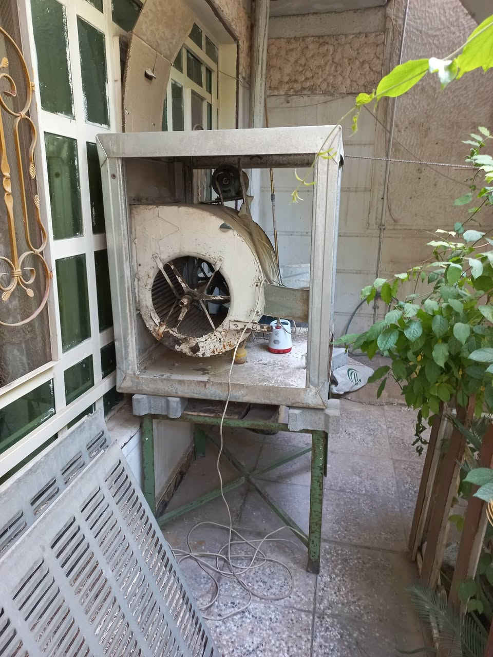 مبردات ثنين وحده كبيره كلشش بيه زرفين صغير كلش وثانيه حجم وسط نظيفات شغالات اي عطل مابيهم فقط كبيره كلش بيه زرفين صغيره مكاني اعظميه زراعي سبع ابكار مقابيل مركز شرطه قرب مخازن ***********
