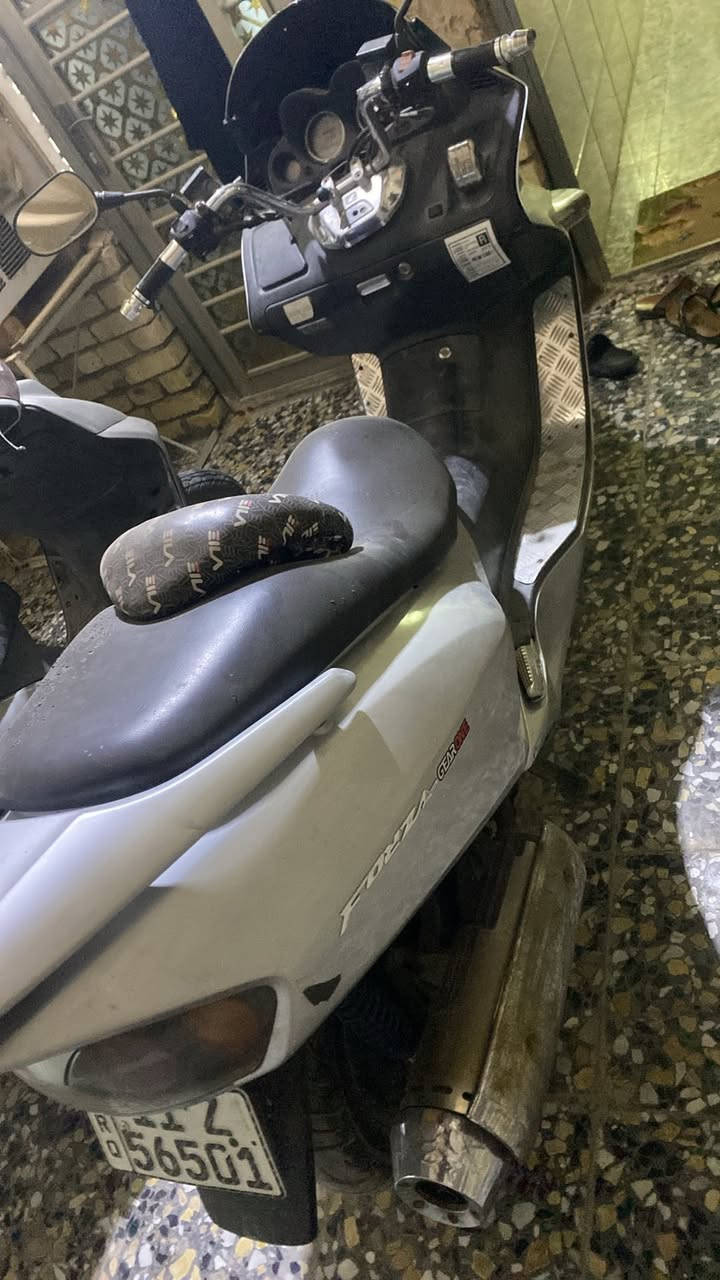 السلام عليكم اخوان فورزا سويج مرقم بسمي للبيع او مراوس ب فضائي فراشة مرقم او بريز مرقم السعر 12 الدراجه جاهزة مكاني بغداد البلديات رقمي ***********
