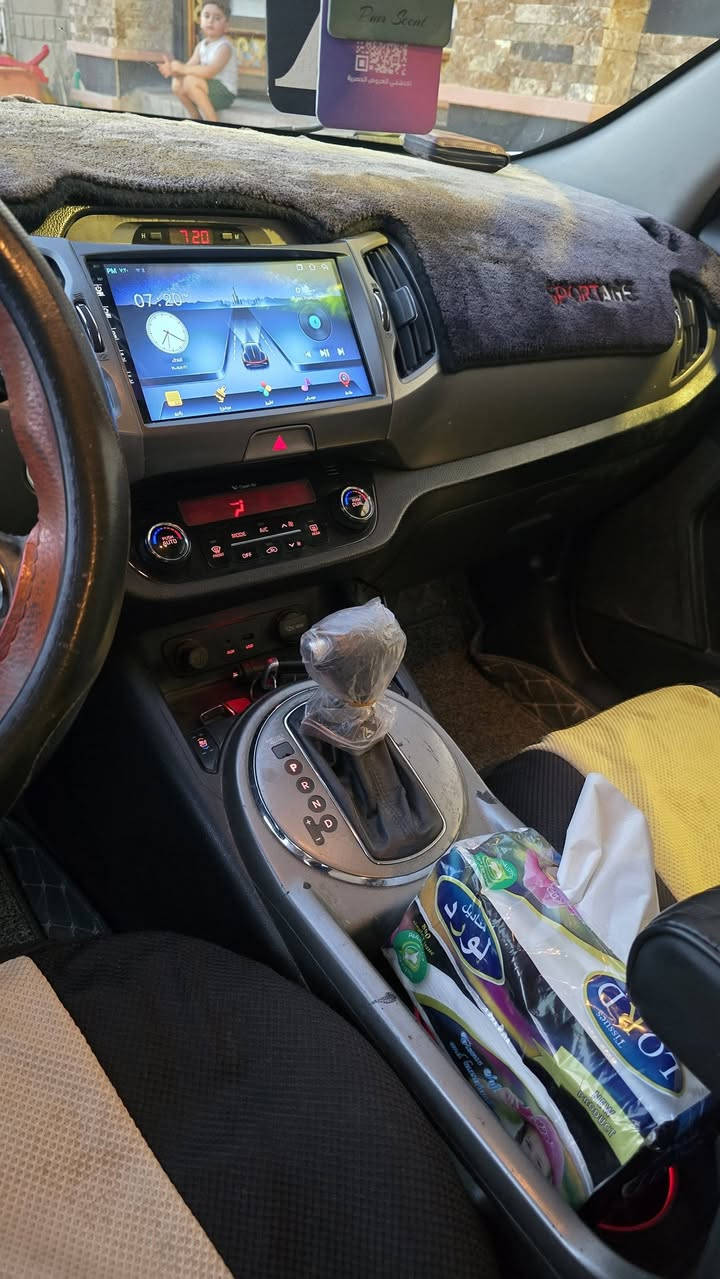 السلام عليكم
للبيع كيا سبورتج موديل 2014 .خليجي . vip فول مواصفات مكفوله عدا طخه اصبع بالجاملق وممبينه محرك كير مكفولات  تخم تاير جديد  بصمه اشاير بالمري تحكم بالستيرن شاشه تبريد قطعتين محرك 2400 الكشانه جلد كهربائيه تدفئه تبريد بالكشانه السعر 169 للاستفسار الاتصال ***********
