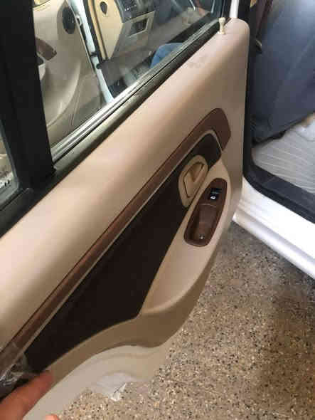 بيجو ٢١ مكفولة كفاله عامه  السعر ٦٨ بيهة مجال بسيط منضومه غاز سياره جديده مدوشمه عام رقم واسط محجوزة باقي اقل سنه وكاله عامه ***********
