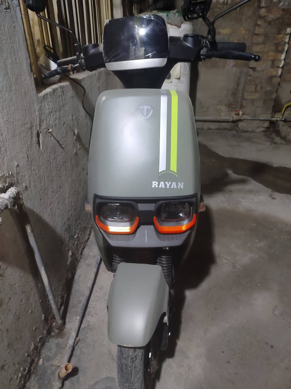 س ع
مراوس 
ليوم شتريتها بس ماعرفلها ماشيه ٥١ كيلو بس نزل بتعليقات او 
***********واتساب
