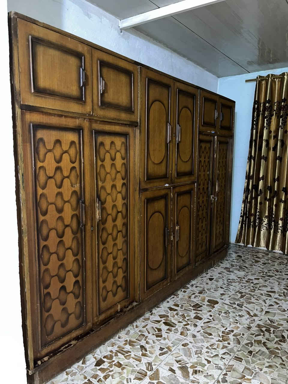 كنتور صاج ٦ بيبان للبيع المكان الزعفرانية دور الشرطه التواصل خاص او على رقم ***********

