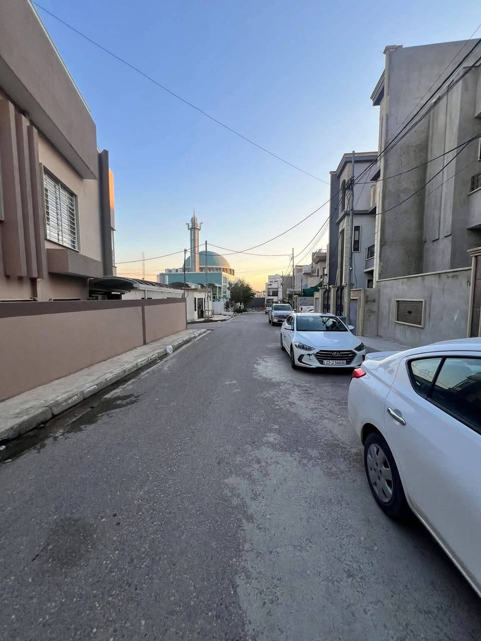 دار للبيع 

حي الحدباء اراضي بلدية الالف 

مساحة الدار 100 متر واجهه 7 متر 

الدار بناء 2019 

الدار مكون من طابقين + بيتونة 

الطابق الاول كراج_استقبال_مطبخ_صحيات_غرفة نوم
الطابق الثاني هول موزع_ثلاث غرف نوم _صحيات

للاستفسار اكثر مراجعة مكتب المدينه حي سكر قرب من مجمع الاوربي 
***********
***********
