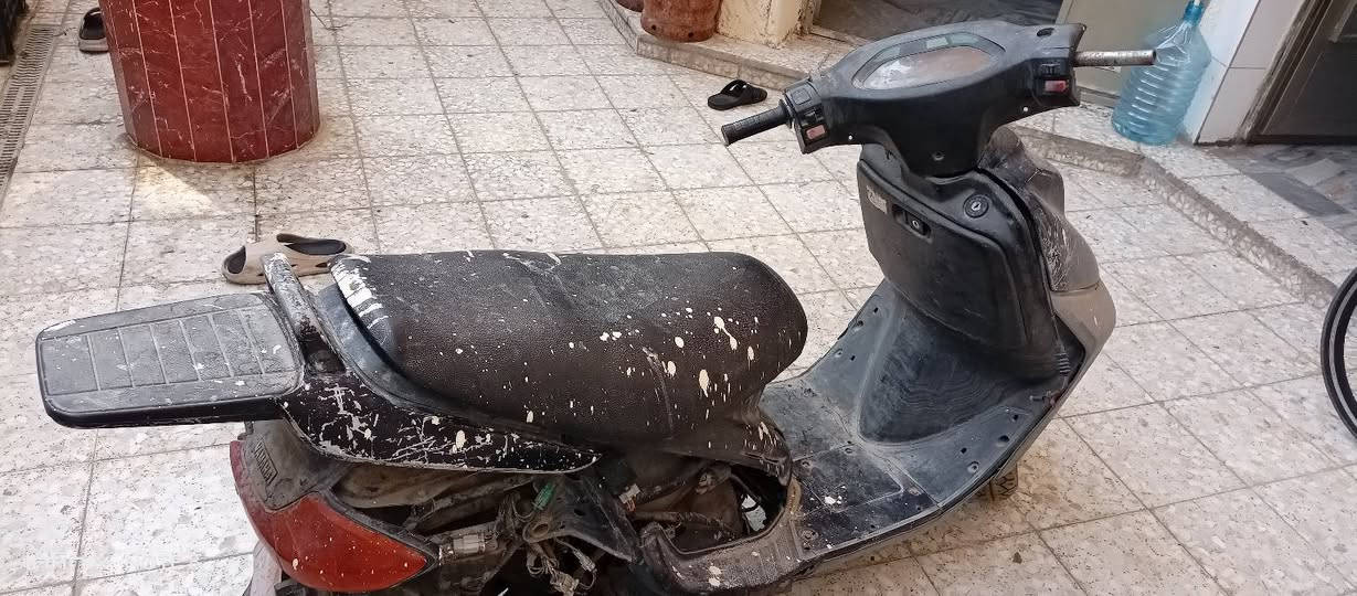 سلام عليكم دراجه البيع دراجه ابيعه كوم حديد سعره 100الف وبيه مجال رقم الهاتف ***********
