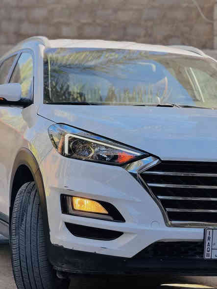 من رخصة الأدمن
🚗 هيونداي توسان 2019 – شكل 2020 | خليجي | فول مواصفات (عدا البنوراما)
📍 الحالة: نظيفة جداً
📊 العداد: 122,691 km
محرك 2000 CC 
 • نظام دفع أمامي FWD
 • بصمة تشغيل 
 • دخول ذكي 
 • شاشة كبيرة تدعم أبل كاربلاي وأندرويد أوتو
 • كاميرا خلفية واماميه عالية الدقة
 • حساسات خلفية
 • كروز كنترول
 • مثبت سرعه 
 
 • مرايا جانبية كهربائية مع غلق أوتوماتيكي
 
 • 
 • إضاءة LED نهارية
 • فحص كامل بدون حوادث (حسب الفحص)
 • مقاعد قماش
📌 السيارة فول مواصفات عدا البنوراما فقط
السعر:180$ وبيهة مجال 
للاستفسار الاتصال على الرقم: ***********
