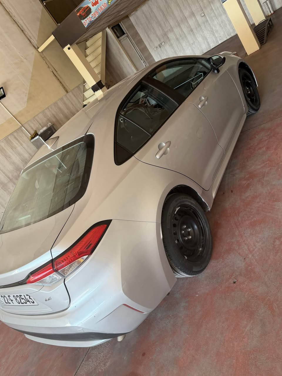 السلام عليكم 
كورلا موديل 2022
حدث السياره بنيد فقط مبدل 
بيه مكانين بارد مواصفات السياره L E سياره ماشي 52صدر كير محرك تاير كله جديد وقم سنويه هم جديد سياره بسمي بيه مكانين بارد سياره جديد مكانه كركوك 
*********** كركوك, العراق
