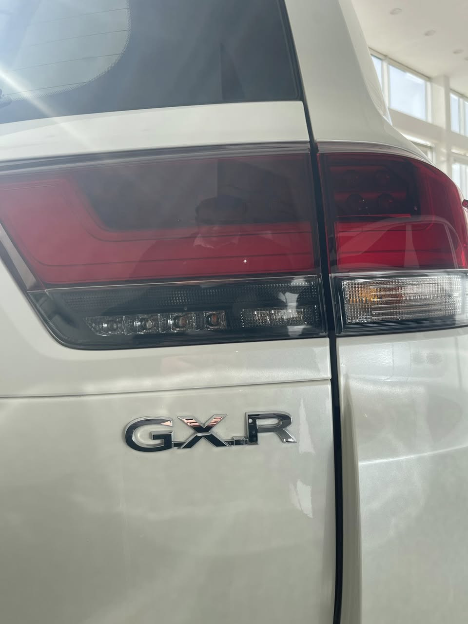 السلام عليكم لاندكروز موديل 2025 ساز اصل كفاله عامه ماشيه 450 kmيعني زيرو للاستفسار ***********
